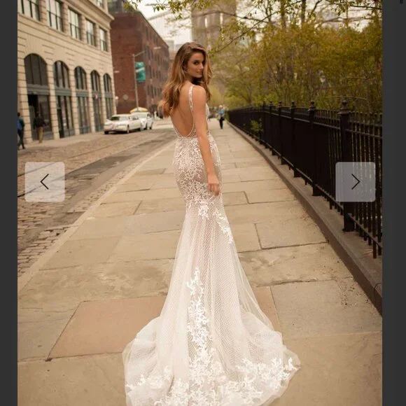 Berta Wedding DressBerta 18-07Size 38 - Tailored to Size 2